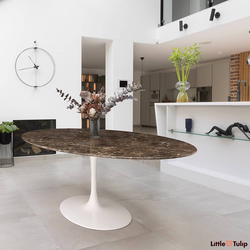 244 x 137 cm Large Oval Tulip Dining Table