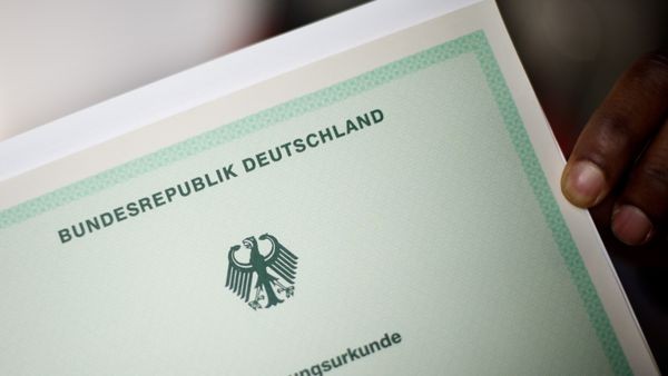 Für 250 Euro: „Händler“ bieten Termine bei Stadt Bochum an