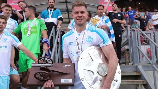 Schalke-Kapitän Simon Terodde beendet seine Karriere