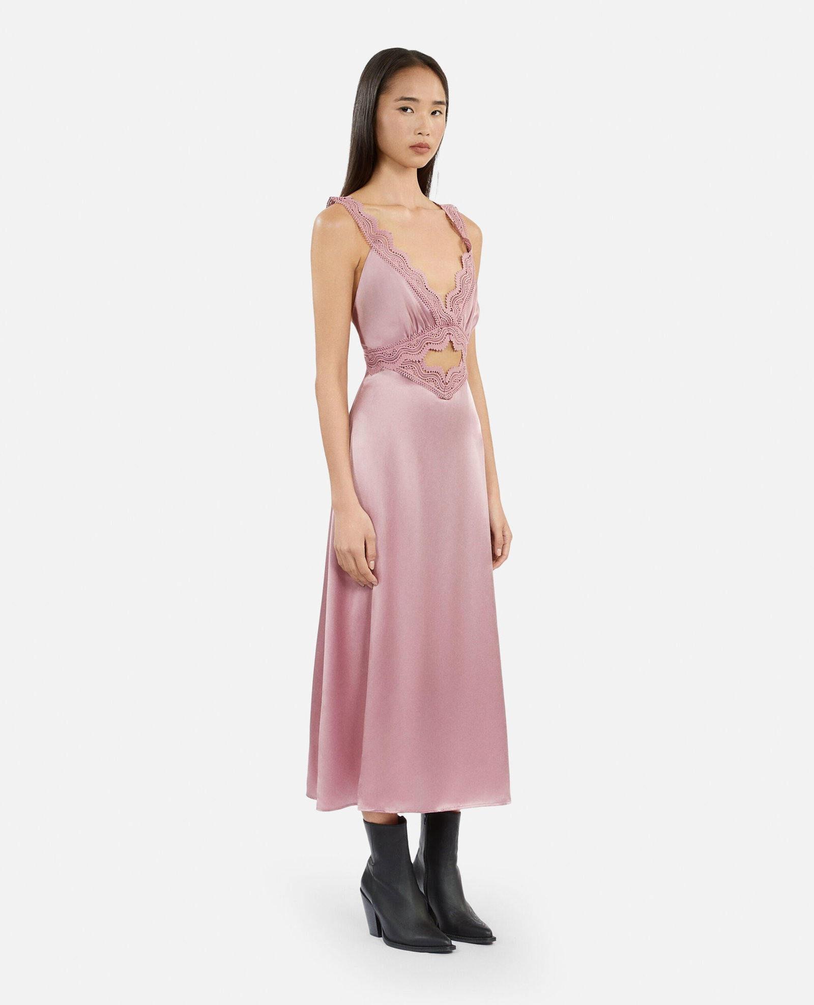 SHOP DRESSES
