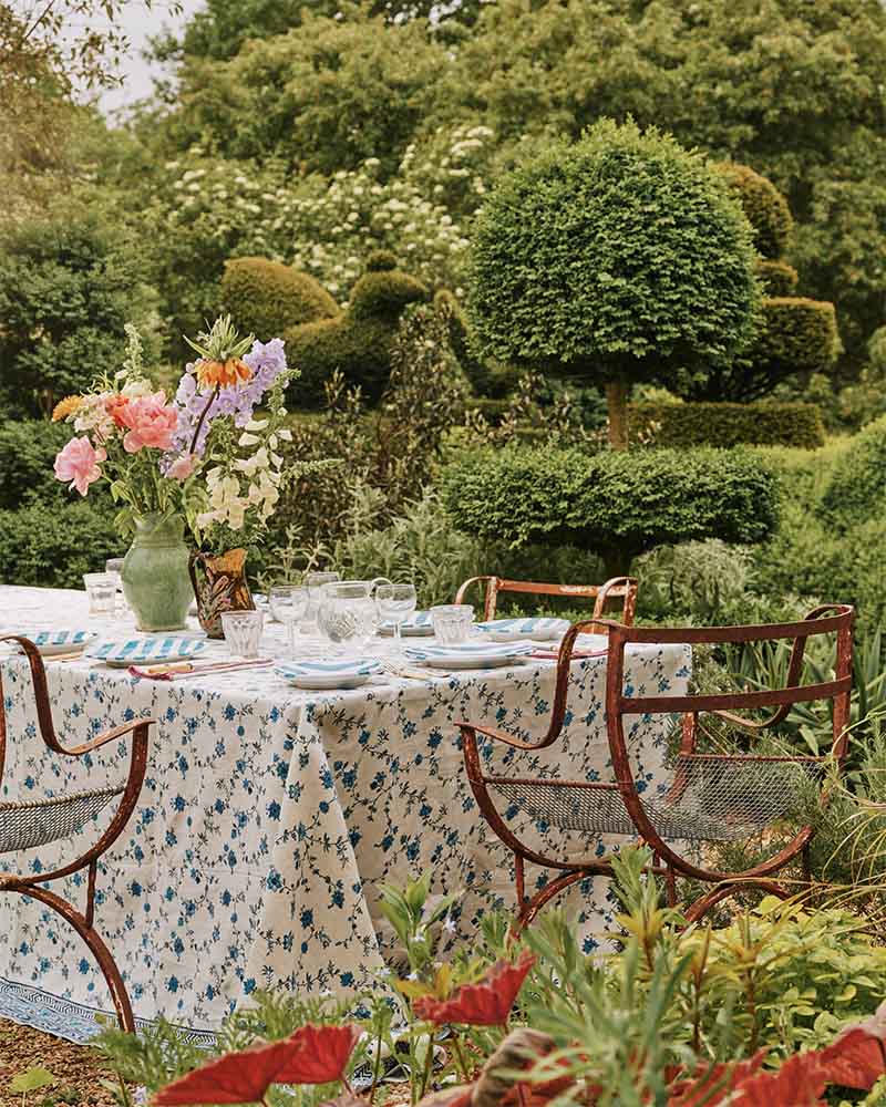 D'Ascoli Shaya Oil and Vinegar Set, Sapphire Cabana Magazine bsc