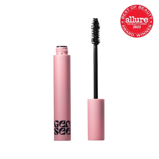 Gen See's Spectator Sport Mascara Can Take the Heat
