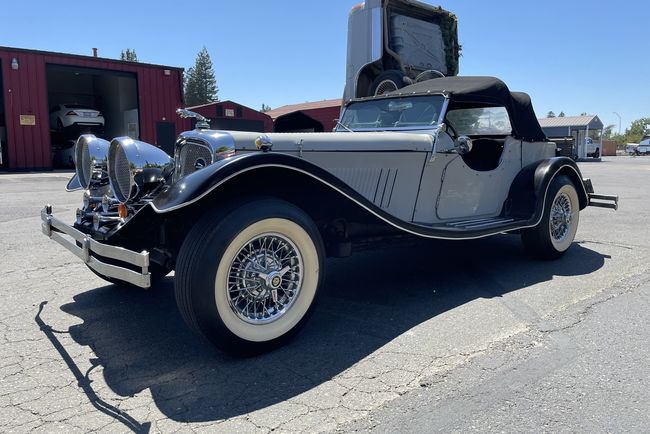 1937 Jaguar SS-100 Replica With Modern Mechanicals