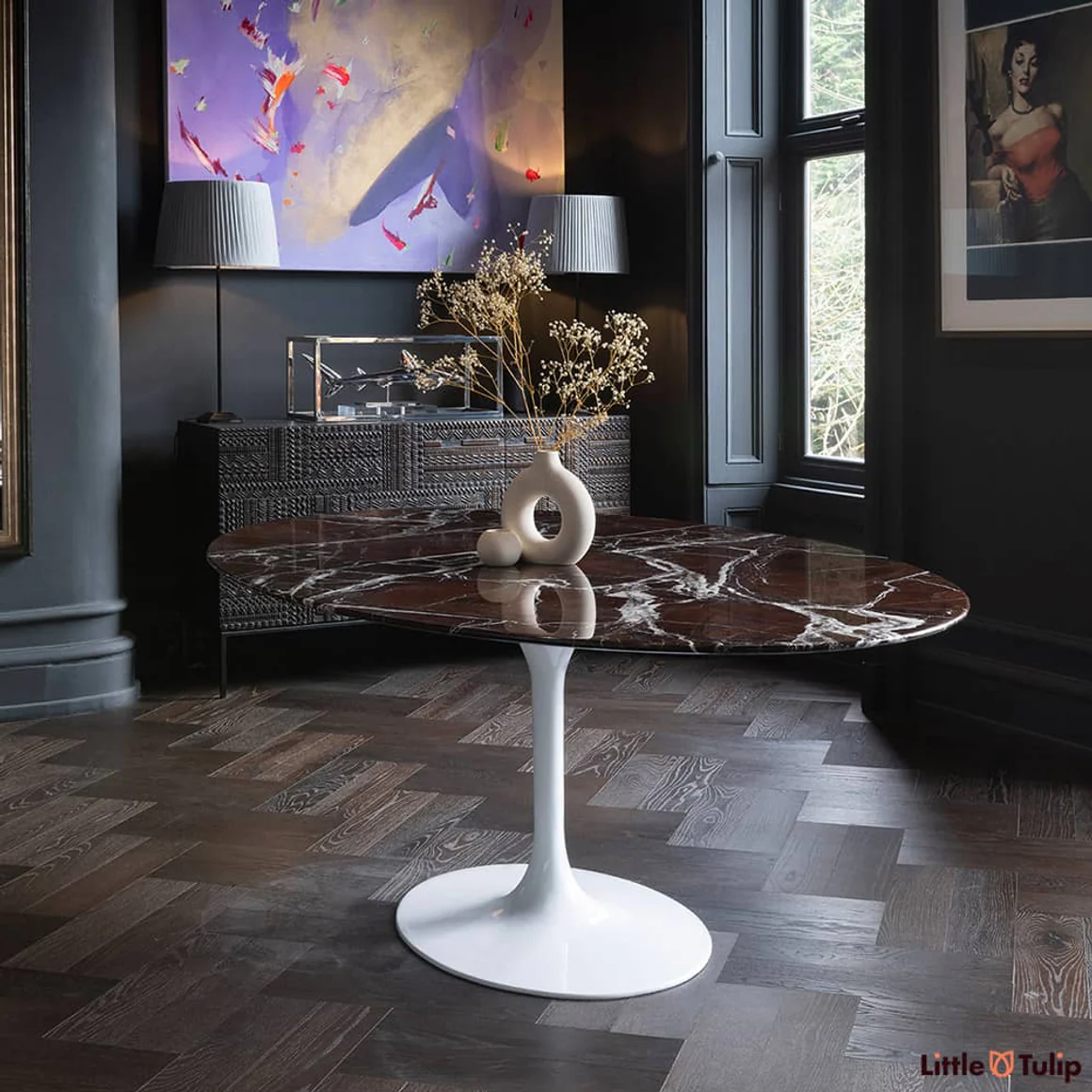 End on view of rosso levanto 200 table