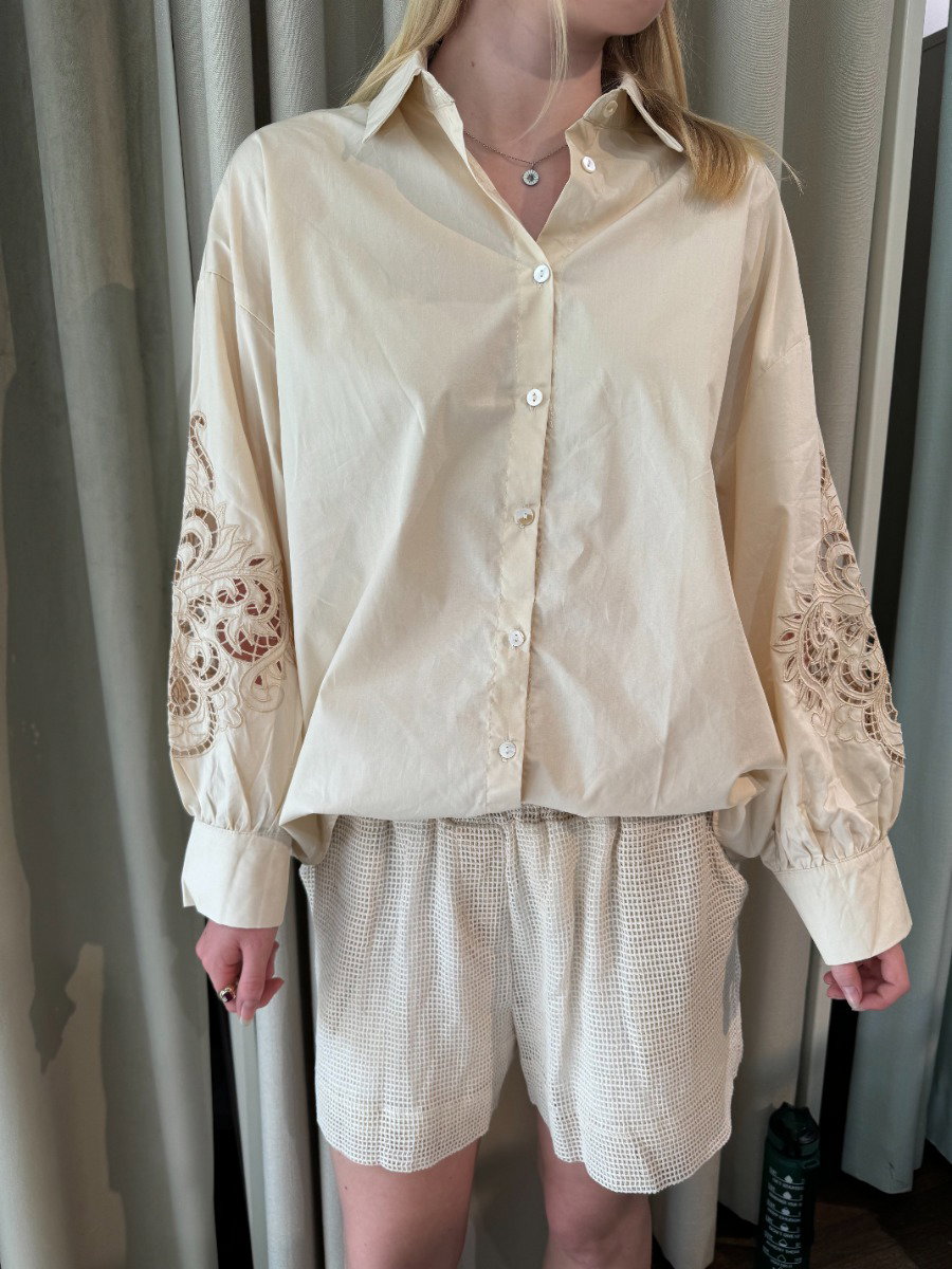 Image of OPAL STUDIO Lilja Skjorte - 3315, Beige