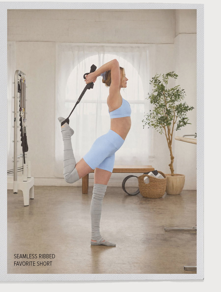 ヨガ・ピラティス alo yoga Seamless Ribbed Favorite Short 5