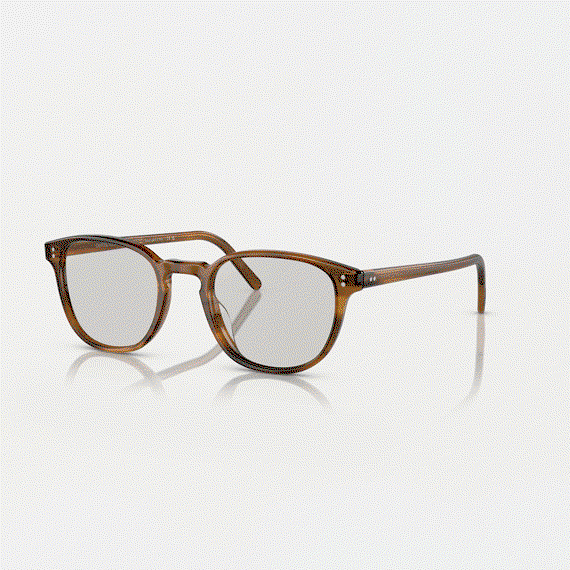 Cutting-edge photochromic lenses for your frames