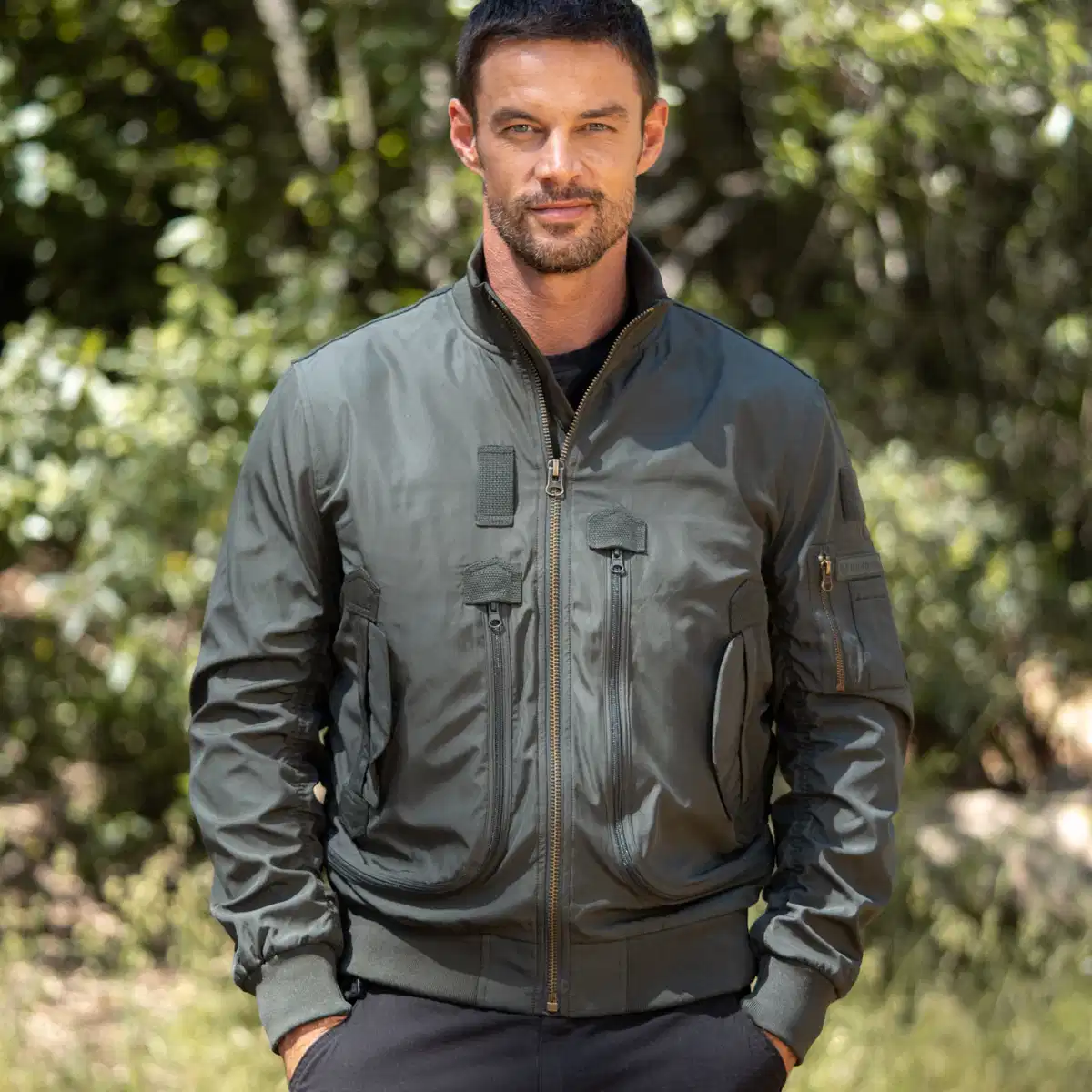 BOMBER JACKET
