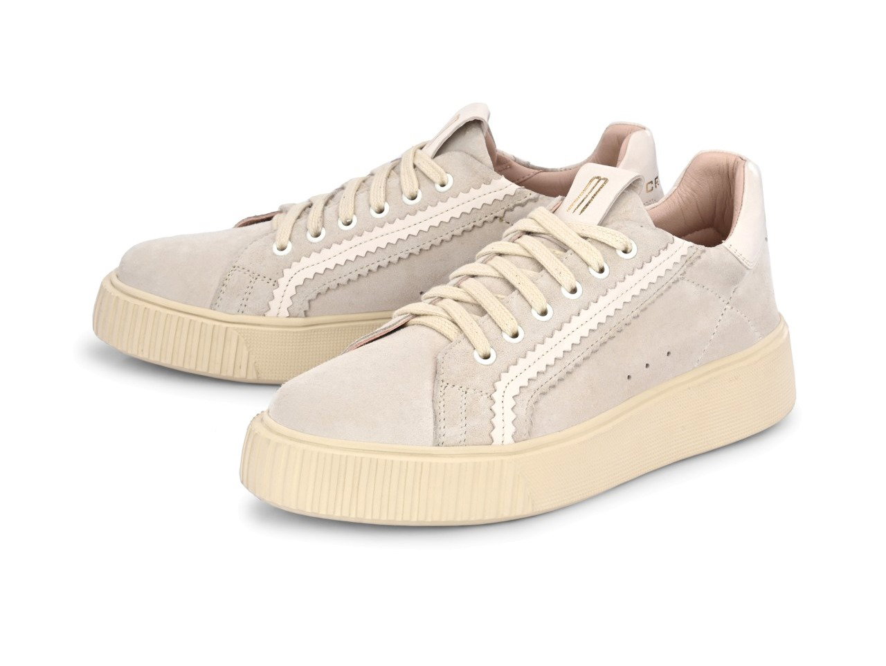 MARIT Suede Offwhite Sneaker Turnschuh Low aus Wildleder in Offwhite