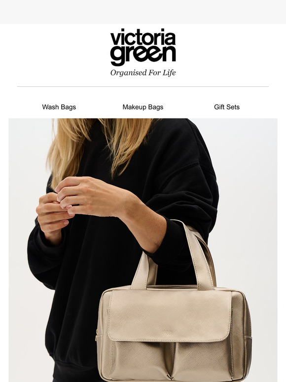 WIN our Largest Wash Bag Worth £55 🌟