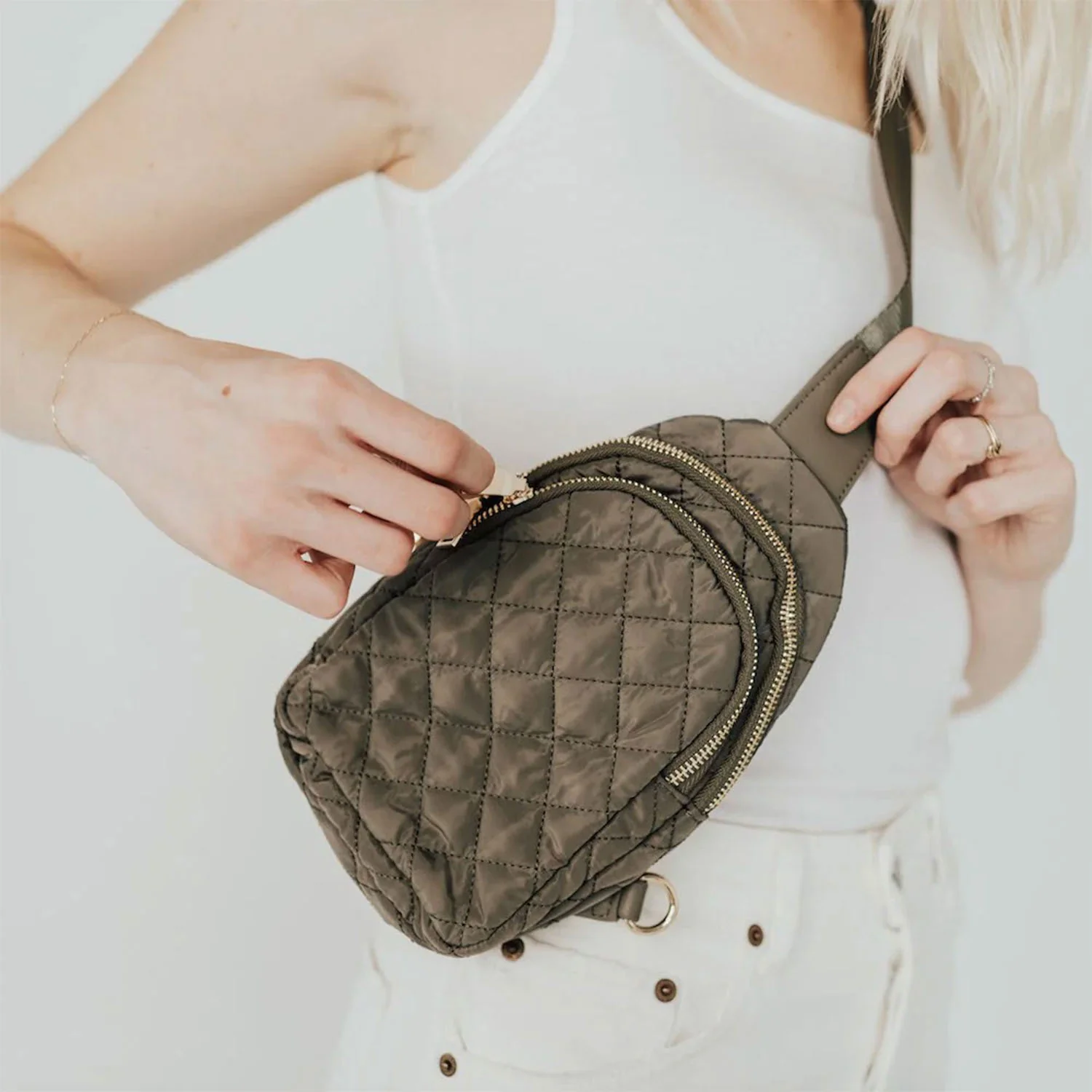 Image of Women's Pretty Simple Pinelope Puffer Bum Bag Olive