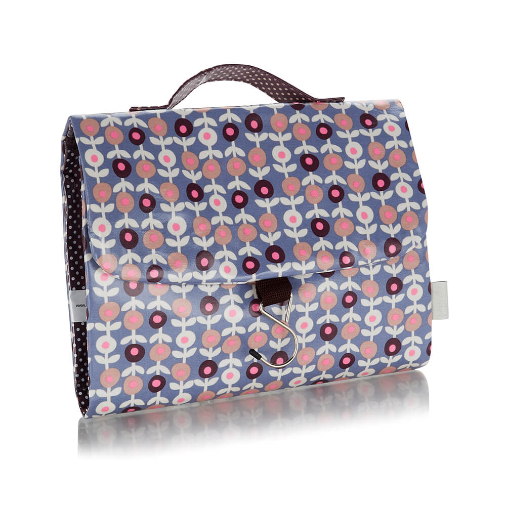 Large hanging wash bag