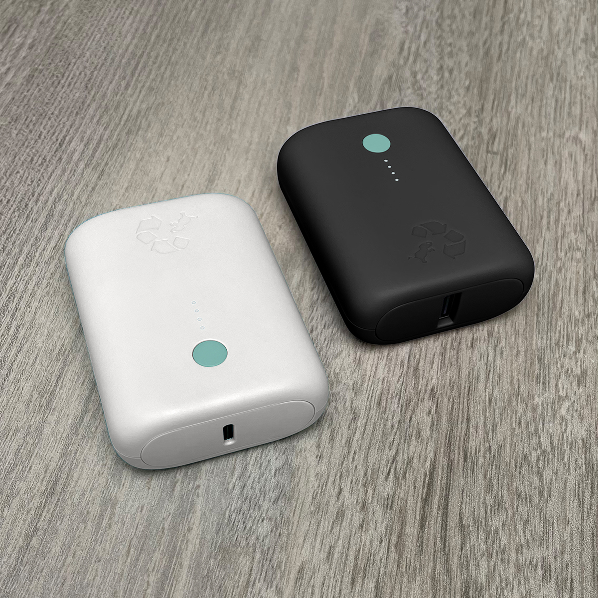 Charges two devices simultaneously.