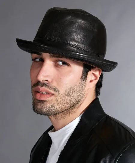 Image of Cappello da uomo in pelle nera stile borsalino