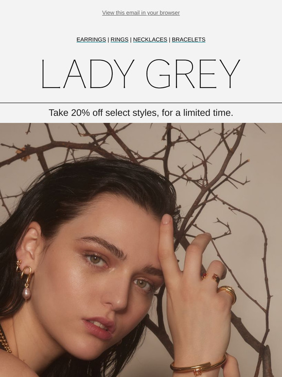 Holiday Dressing & Gifting