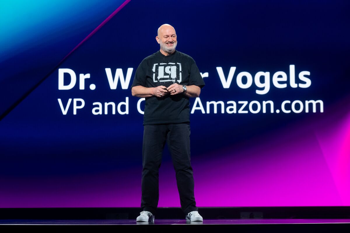Image of Dr. Werner Vogels on stage at re:Invent