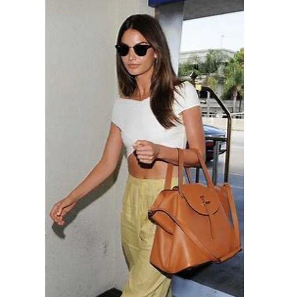 The Thela Tan Handbag - Timeless Italian Leather Tote