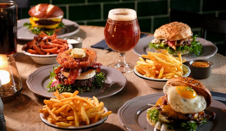 ÅRETS BURGERDEAL | Spar mere end 50 % på valgfri Burgermenu hos Halifax