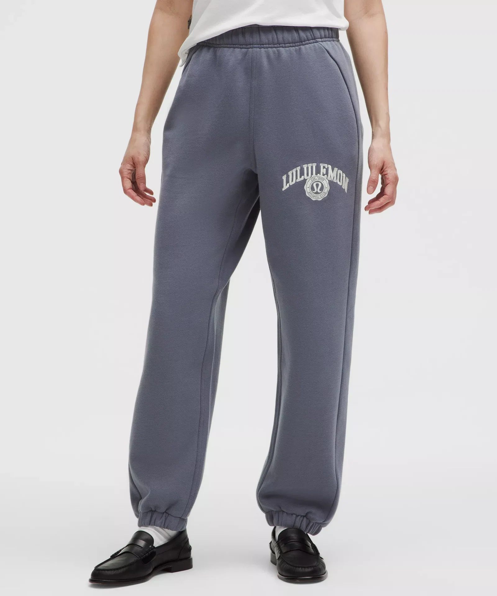 scuba-mid-rise-oversized-jogger-graphic-asia-fit