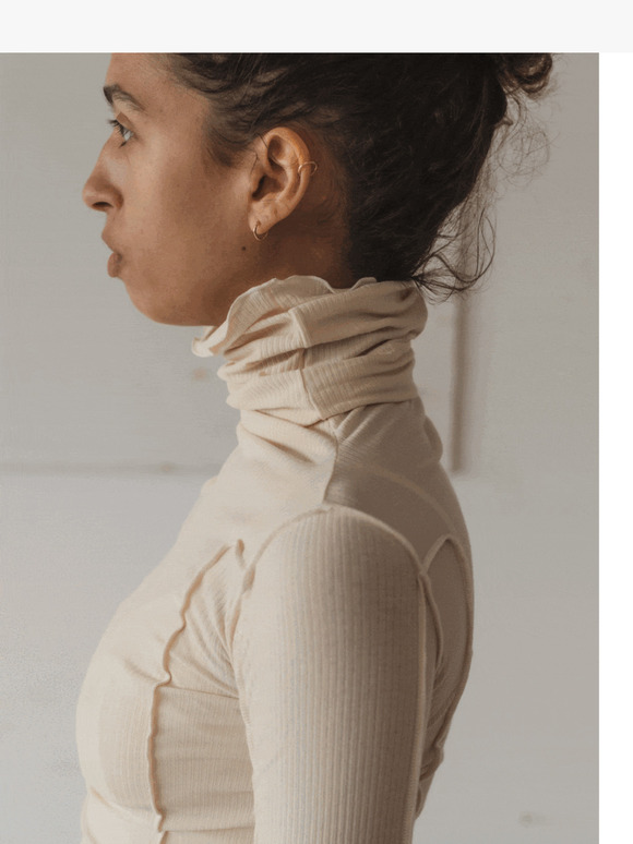 Core Collection - Omato Turtleneck