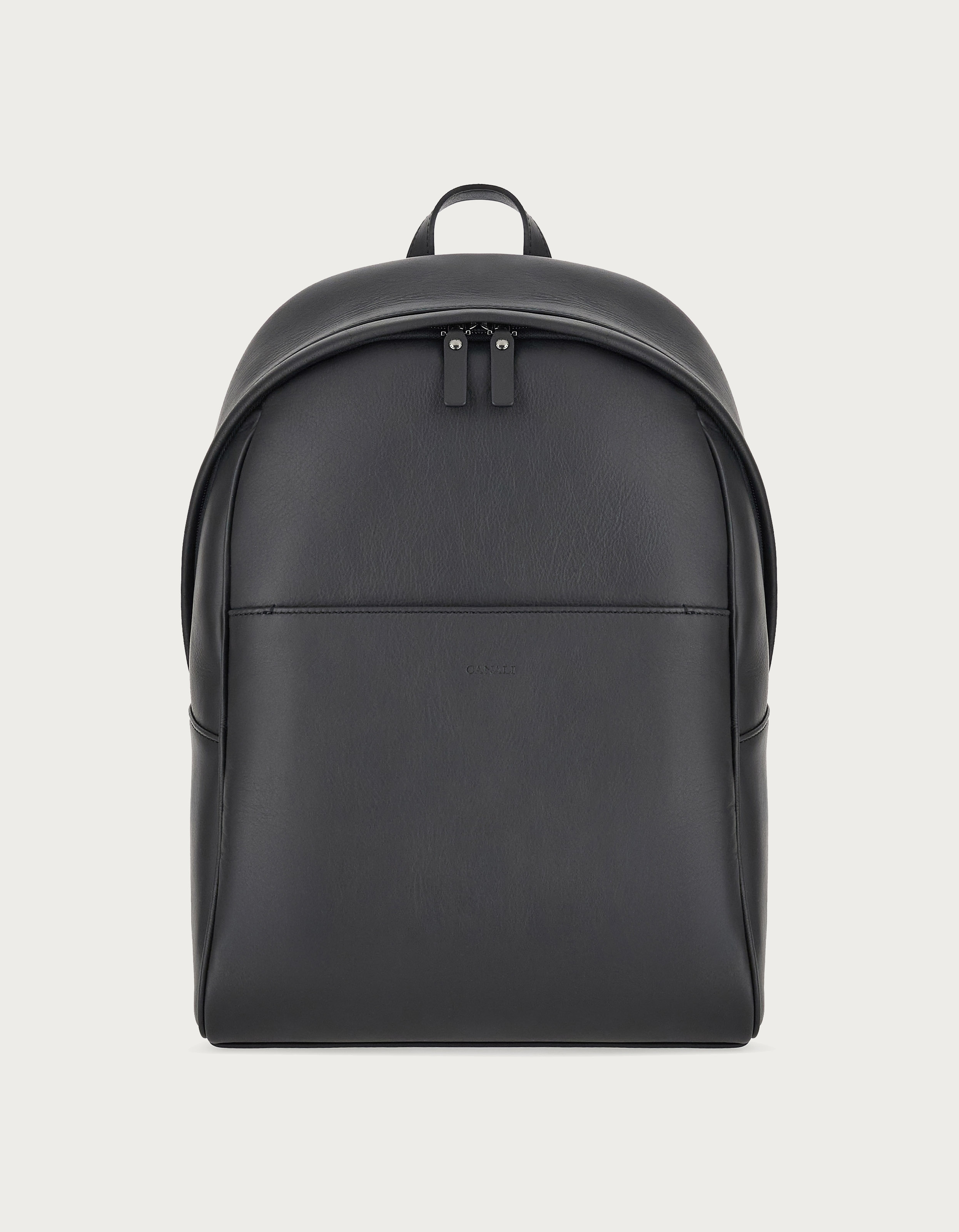 Men's backpack in black calfskin_P325940-NA00206-110