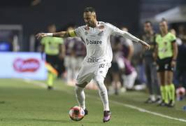 Neymar maakt rentree bij Santos: ‘Maar ik moest wel veel lopen, dat had ik niet verwacht’