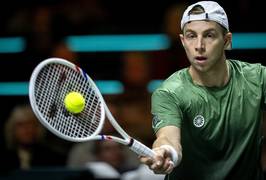Griekspoor krijgt matchpoint, maar verliest zinderend duel met Tsitsipas