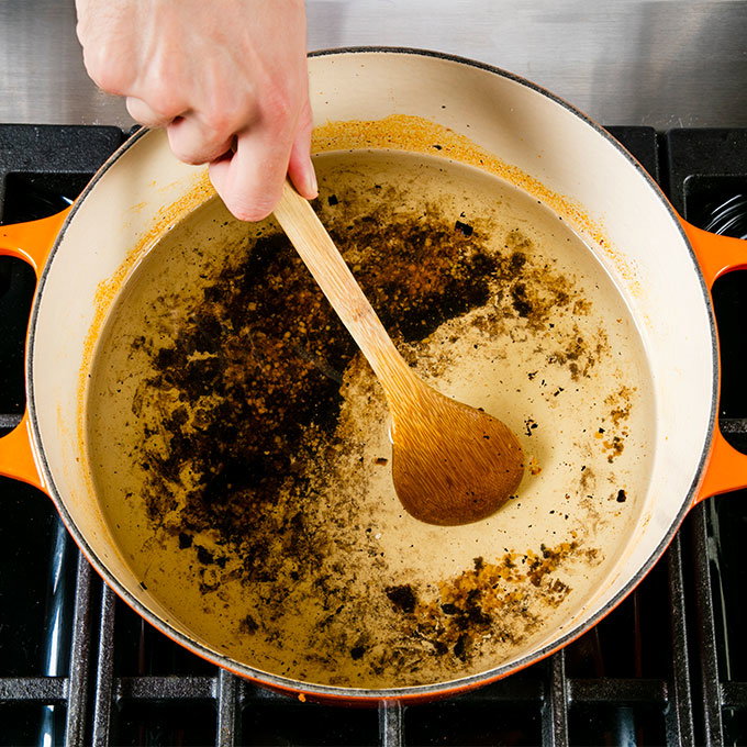 How to Clean Your Dutch Oven