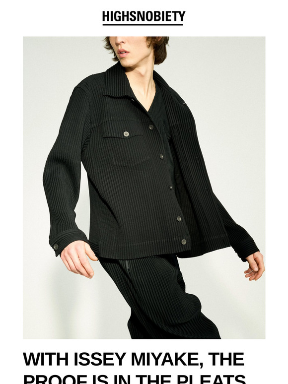 New In: Issey Miyake’s Homme Plissé - Comfortable & Timeless Aesthetic