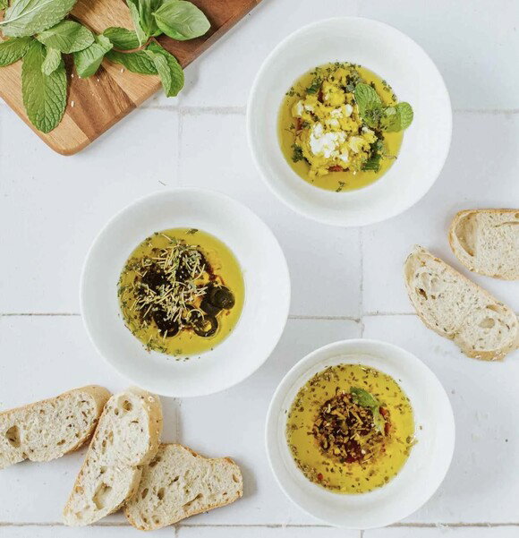 Dips mit Olivenöl