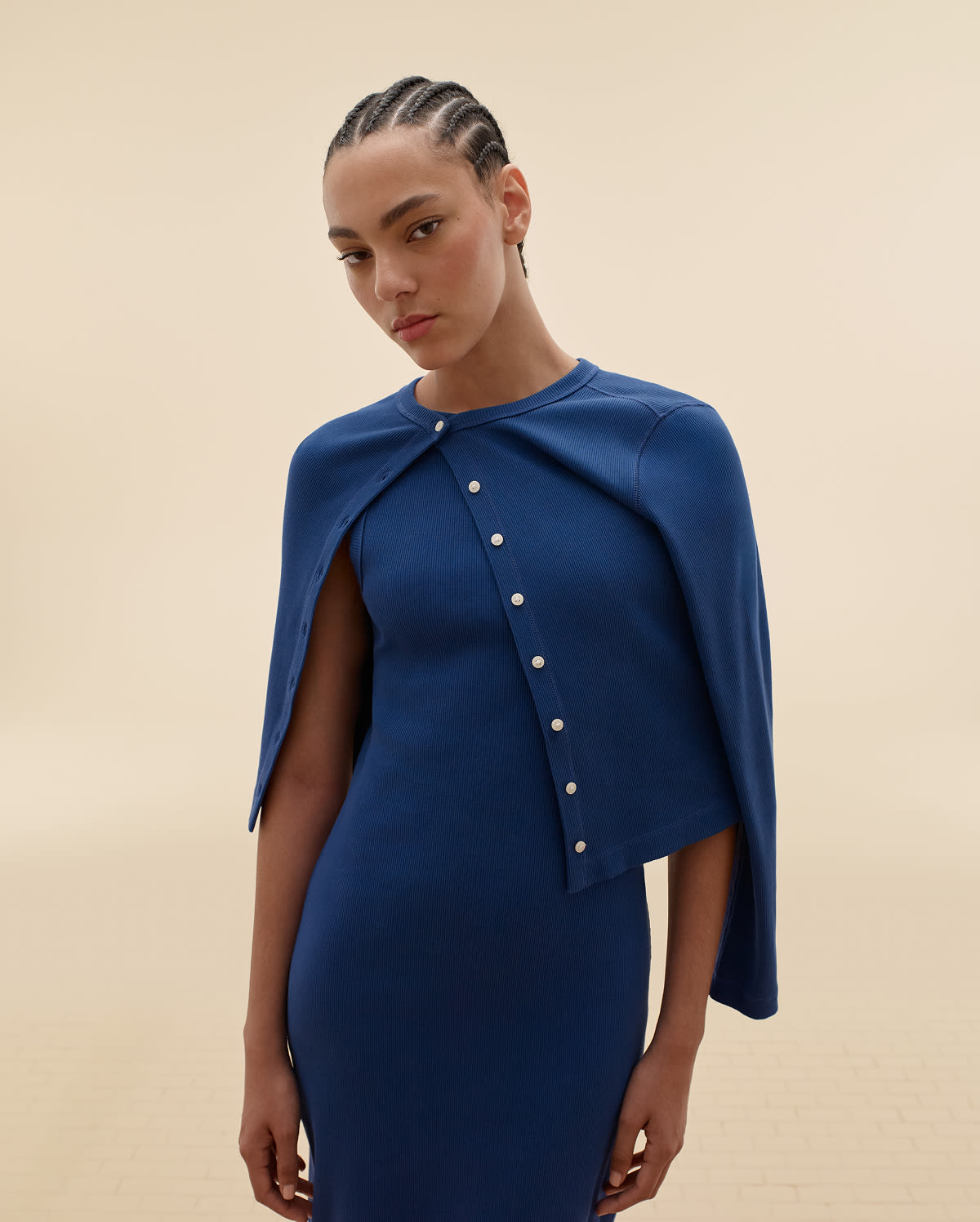 [Editorial Image]Model in The Selfie Cardigan | The Selfie Tank Dress 