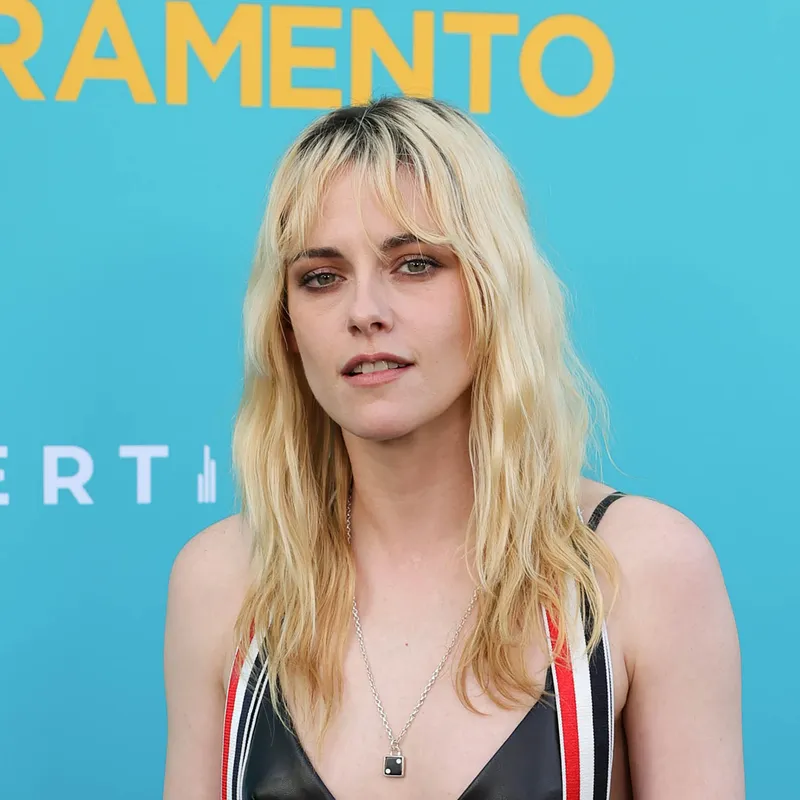 Kristen Stewart Is Allowed to Get Married With Visible Roots