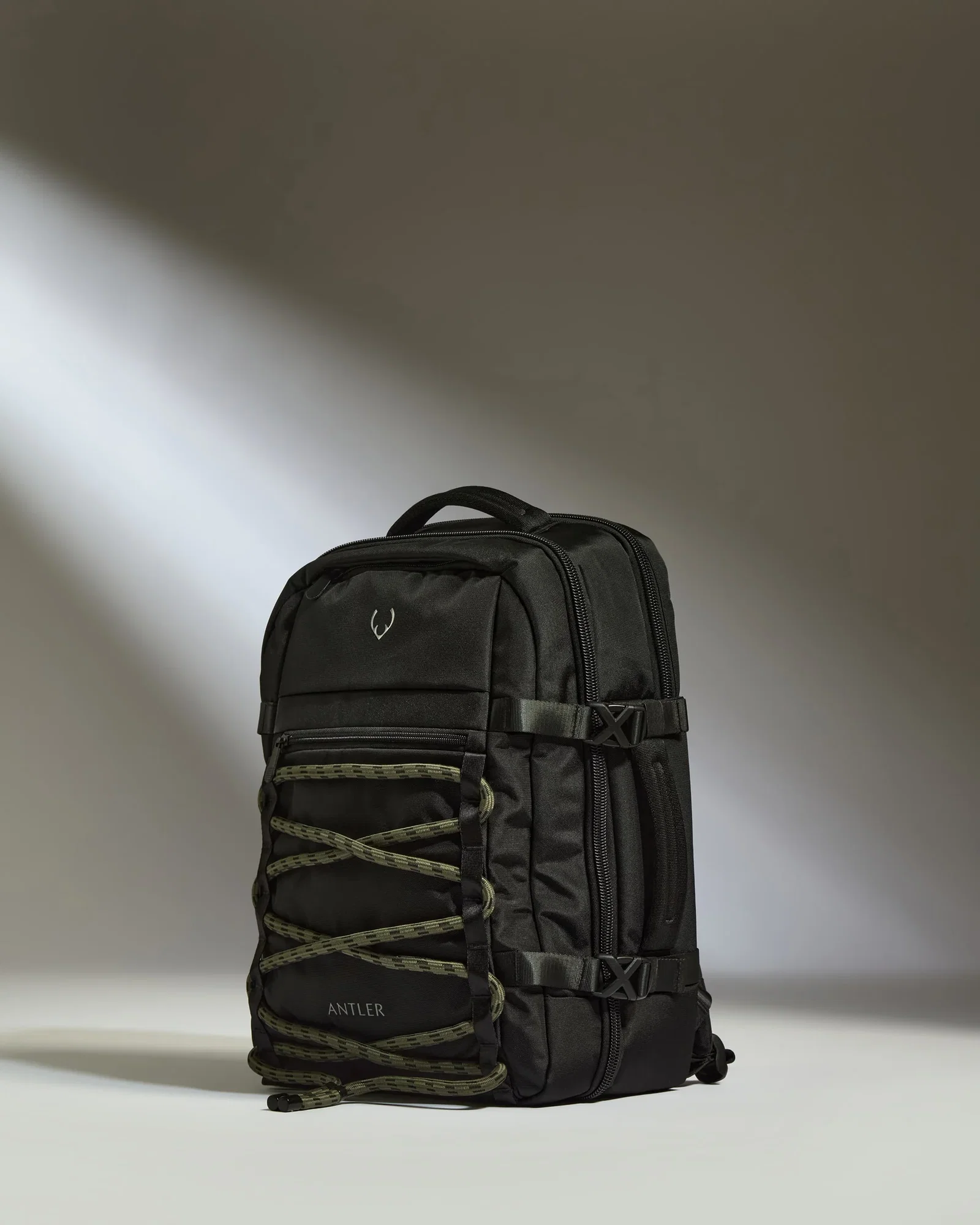 Image of Discovery Backpack in Carbon Black
