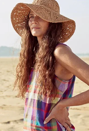 Model wearing Accessories