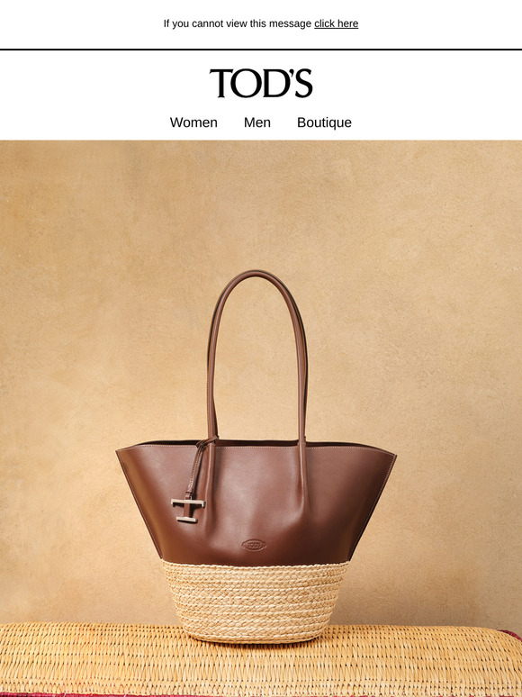 The T Timeless bags in raffia