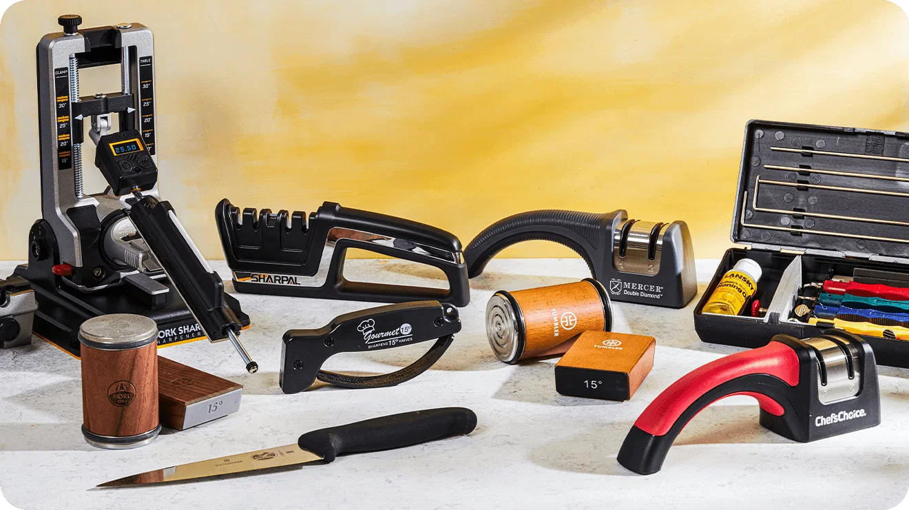 Manual knife sharpeners