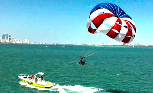 Enjoy Parasailing and Speedboating Adventure 