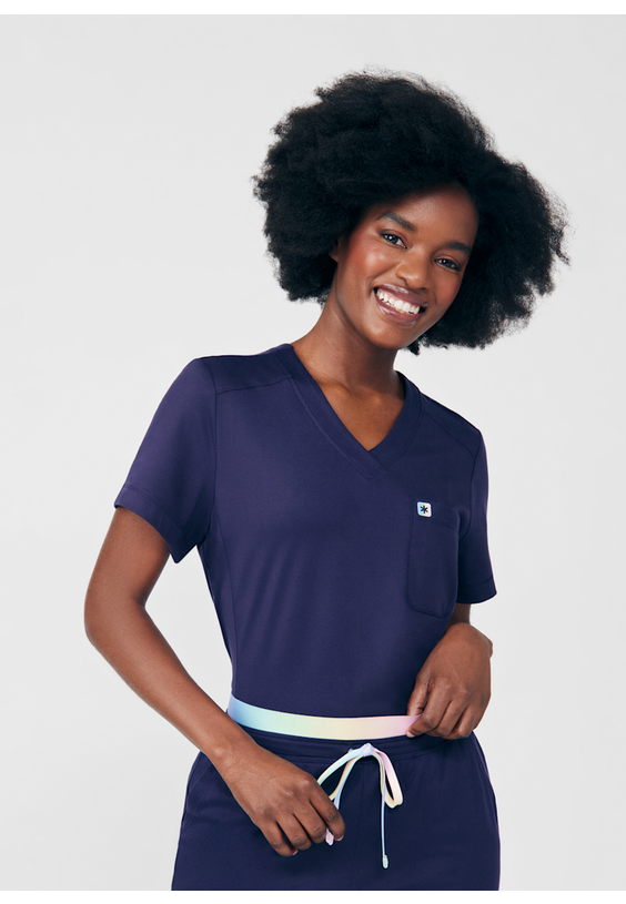 Beyond Cozy Bliss 2-Pocket V-Neck Tuck-In Scrub Top