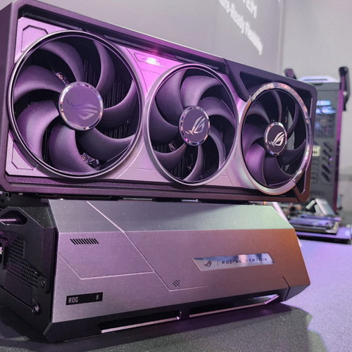Asus' New eGPU Dock Uses Thunderbolt 5 for Up to 80Gbps Bandwidth