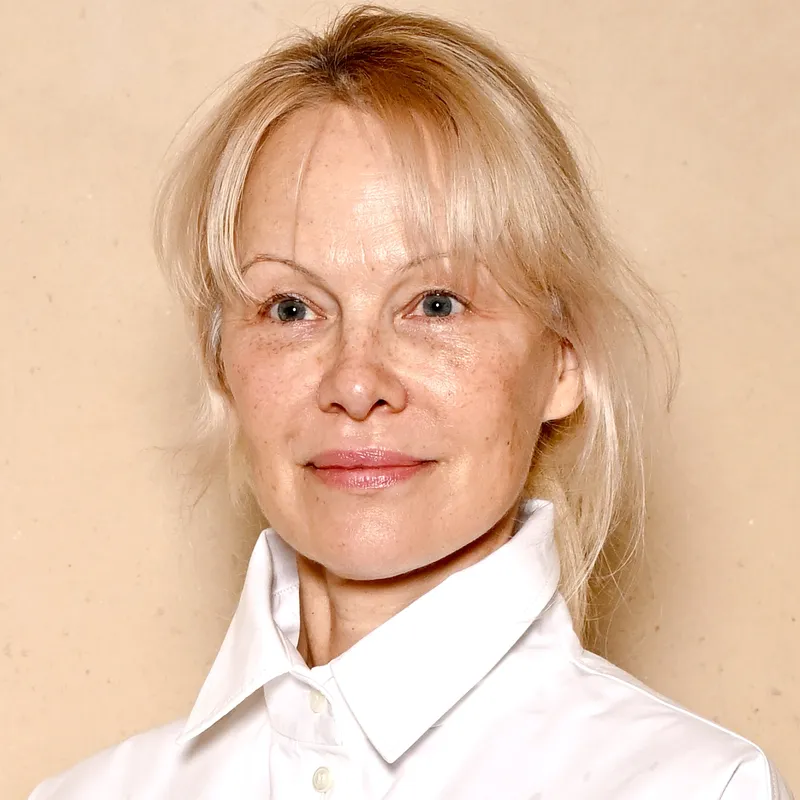 Pamela Anderson Made a Triumphant Return to Her Signature '90s Glam
