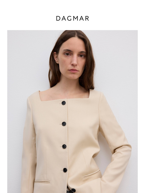 The statement square neck blazer