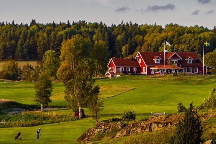 För 2-4: Heldag med golf, 18 hål, greenfee & lunch på Johannesberg Golf