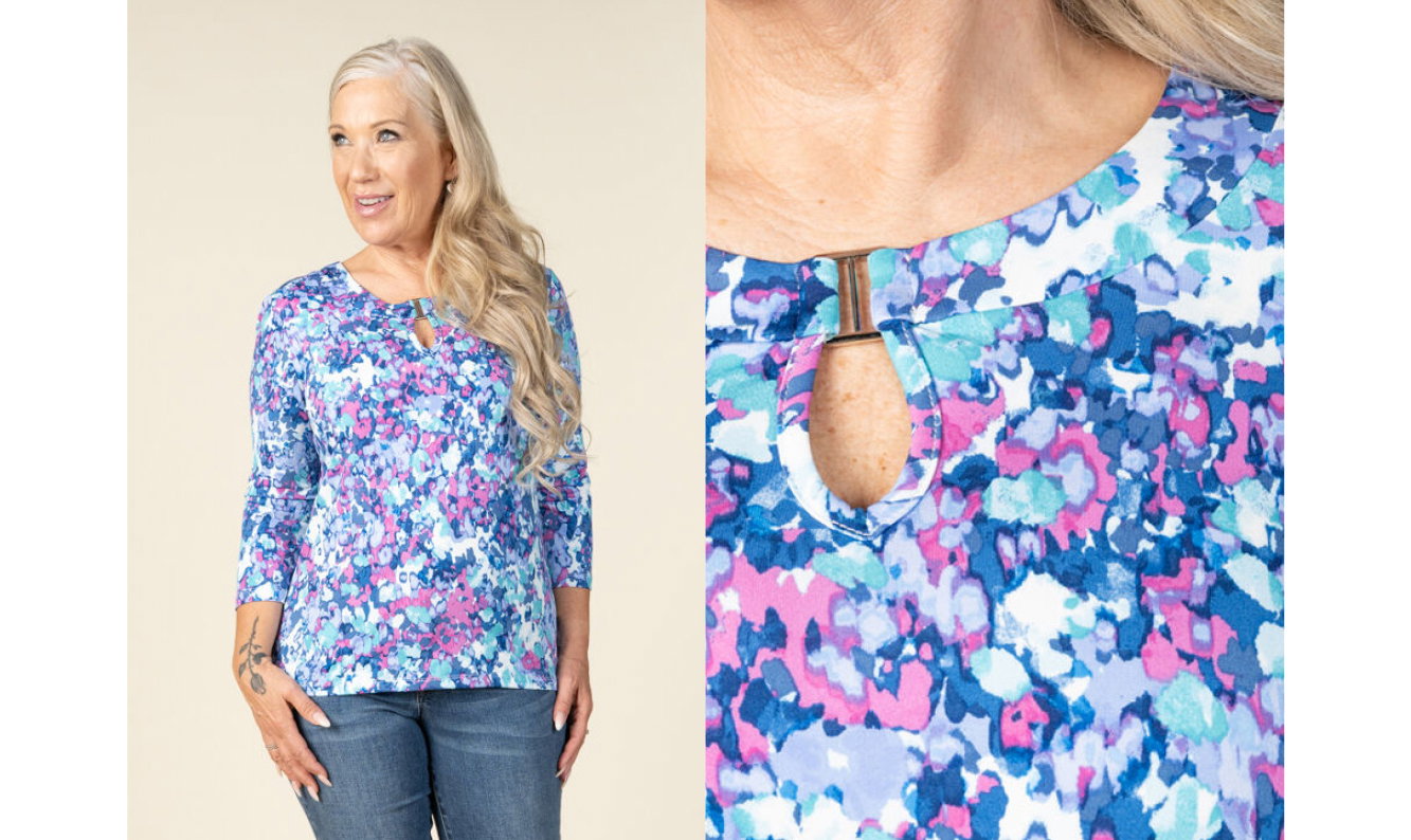 3/4 Sleeve Top With Keyhole and Buckle Detail