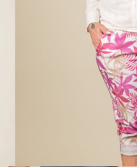 Floral & Leaf Print Drawstring Capri Pants