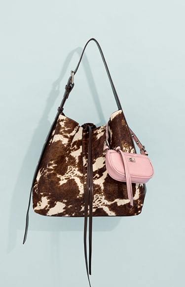 Shoulder bag with leather