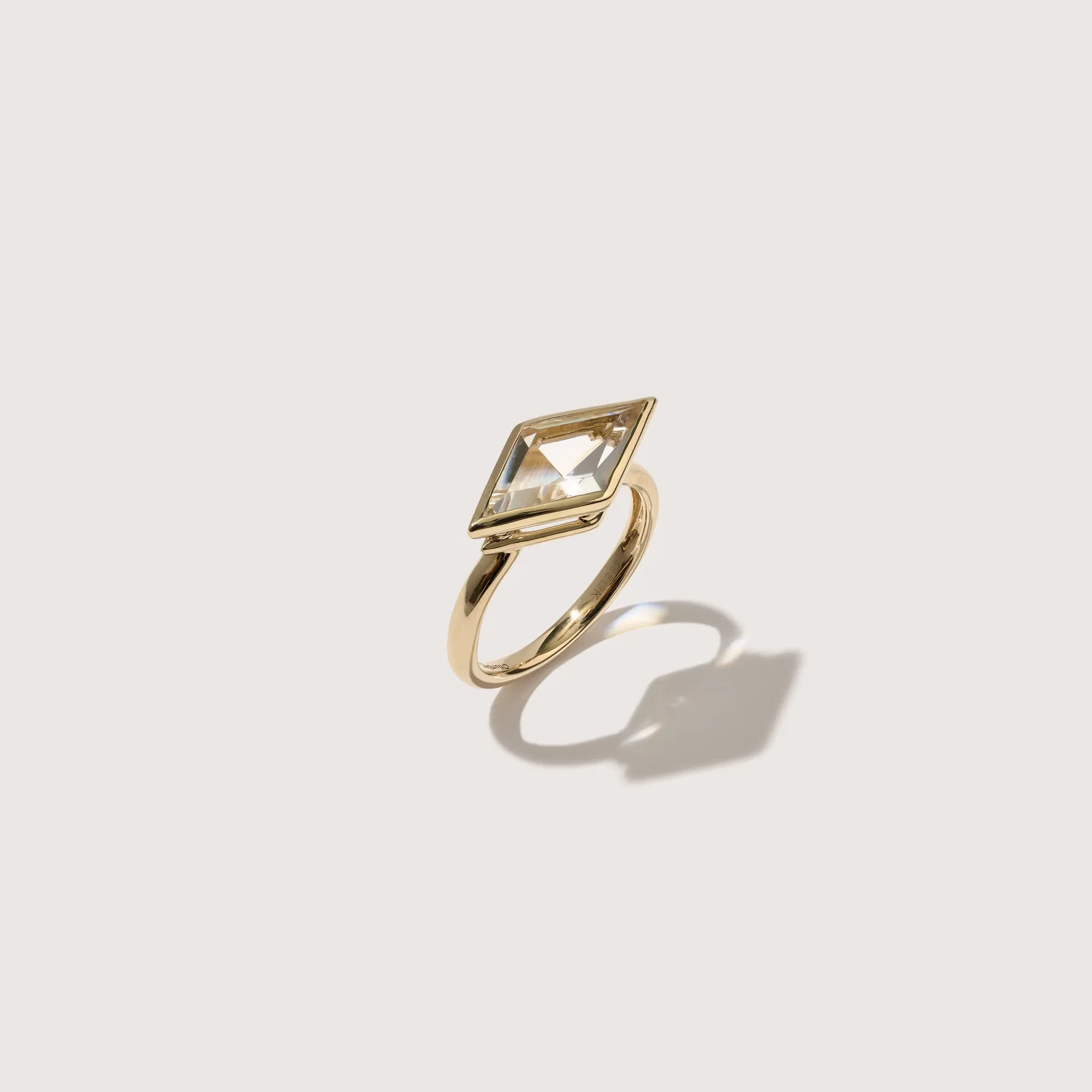 Image of 14kt Kite Domino Ring