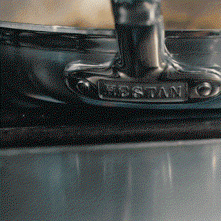 GIF: Ergonomic handle closeup