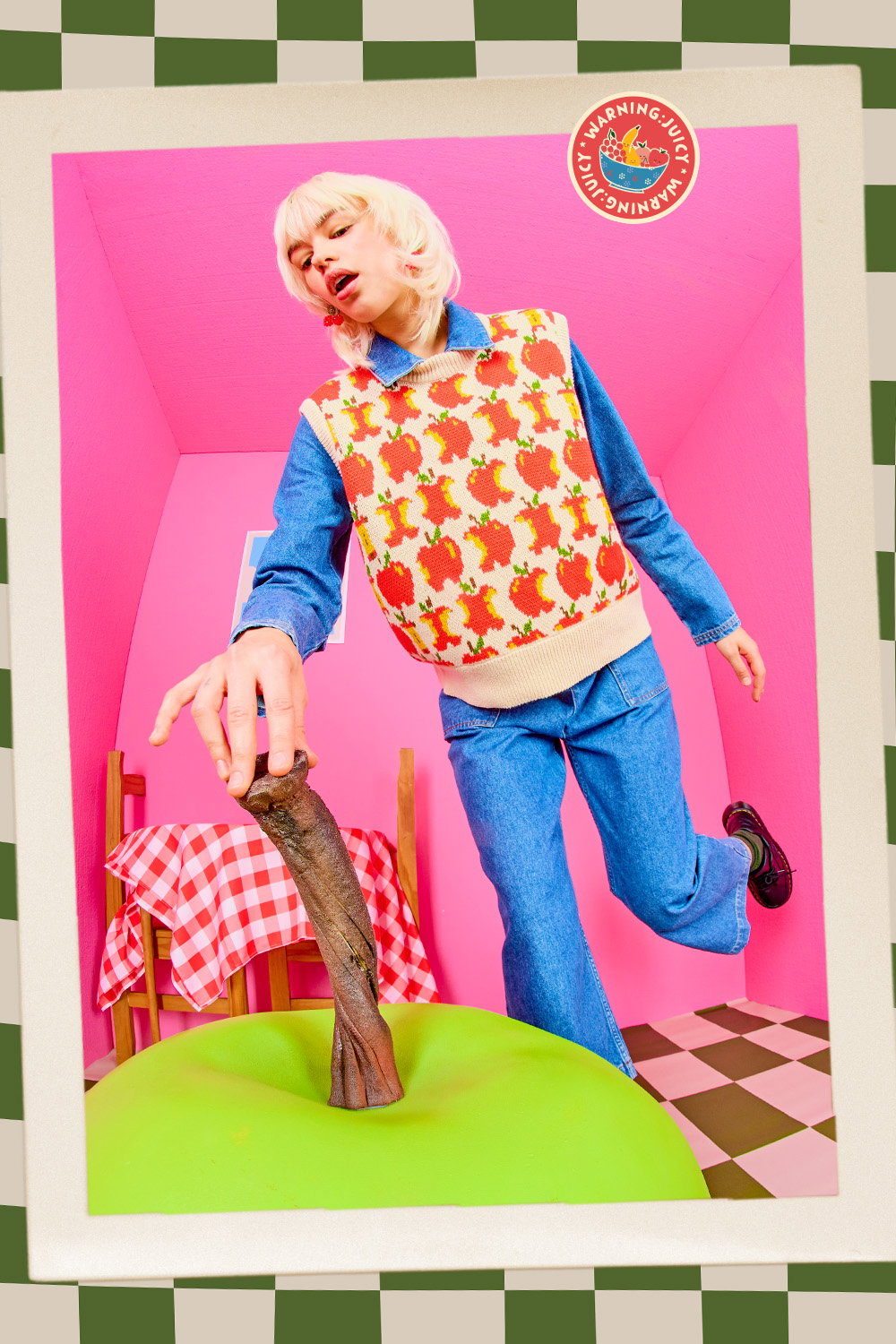 Saffle - Vest in Red Apples Print