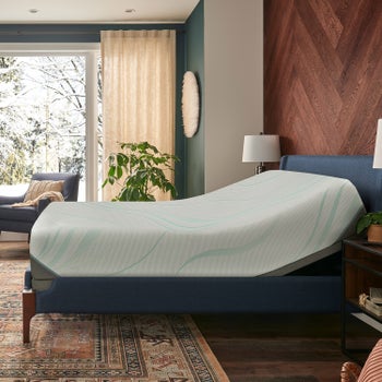 Tempur-Pedic Supreme 11.5-inch Medium Hybrid Mattress with Ergo Adjustable Base, Queen