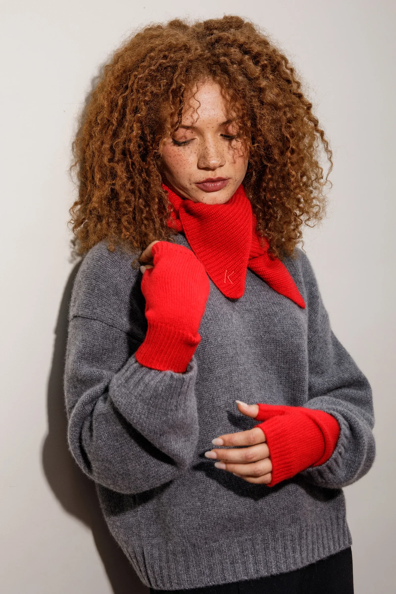 Image of Knitted Cashmere Neck Tie - Red